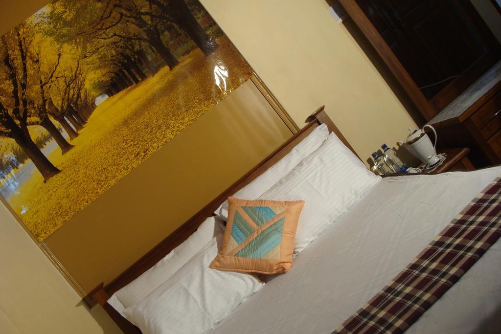 Sugandi Inn Kochchikade Kültér fotó