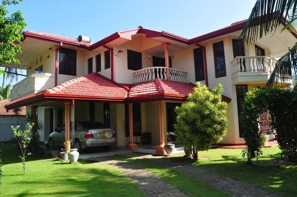 Sugandi Inn Kochchikade Kültér fotó