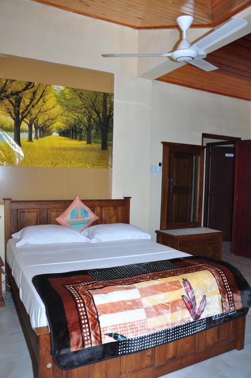 Sugandi Inn Kochchikade Kültér fotó